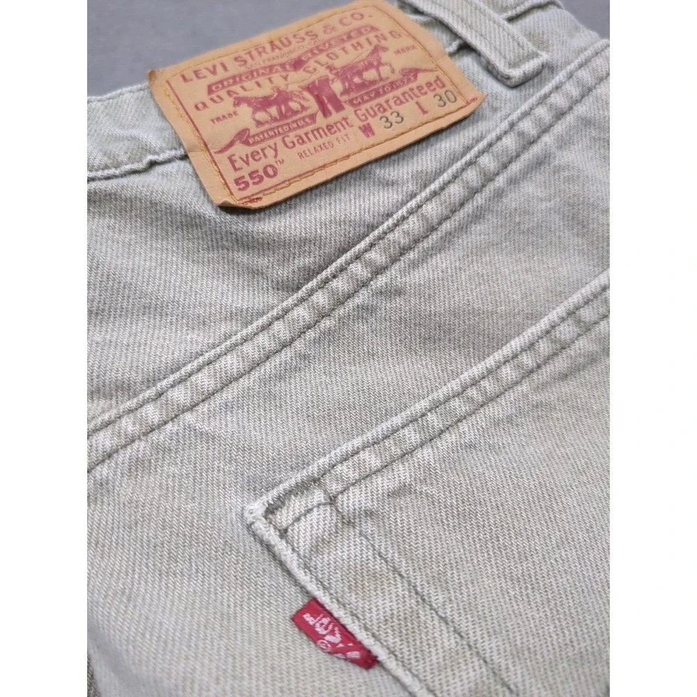 Vintage Levi's 550 Shorts Gray Faded & Stained Relaxed Men W33 L30 USA Red Tab e